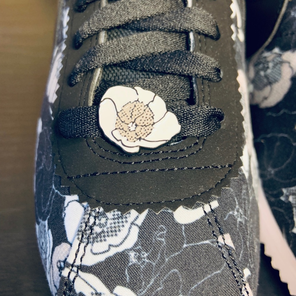 New Nike Classic Cortez LX Black White Floral - Picture 6 of 8